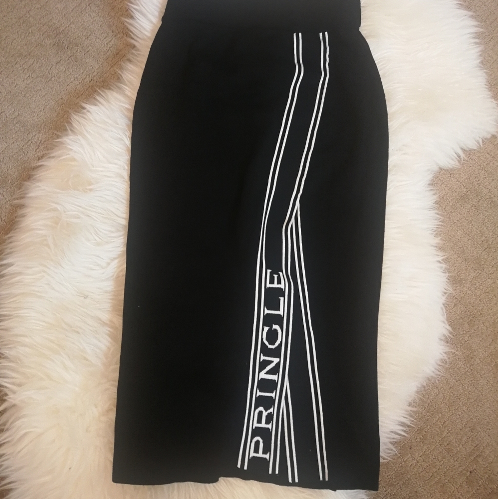 HM* Pringle knit skirt
